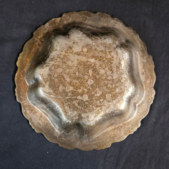 Vintage Oneida Silver Plated Floral Trim Serving Bowl Scalloped - Picture 2 of 5